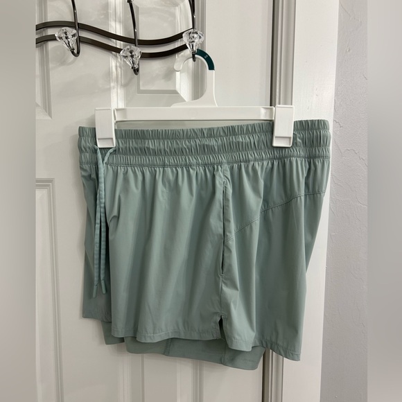 Spyder Pants - Spyder Running Biker shorts 4 Way Stretch Pull On Elastic Waist Drawstring✨